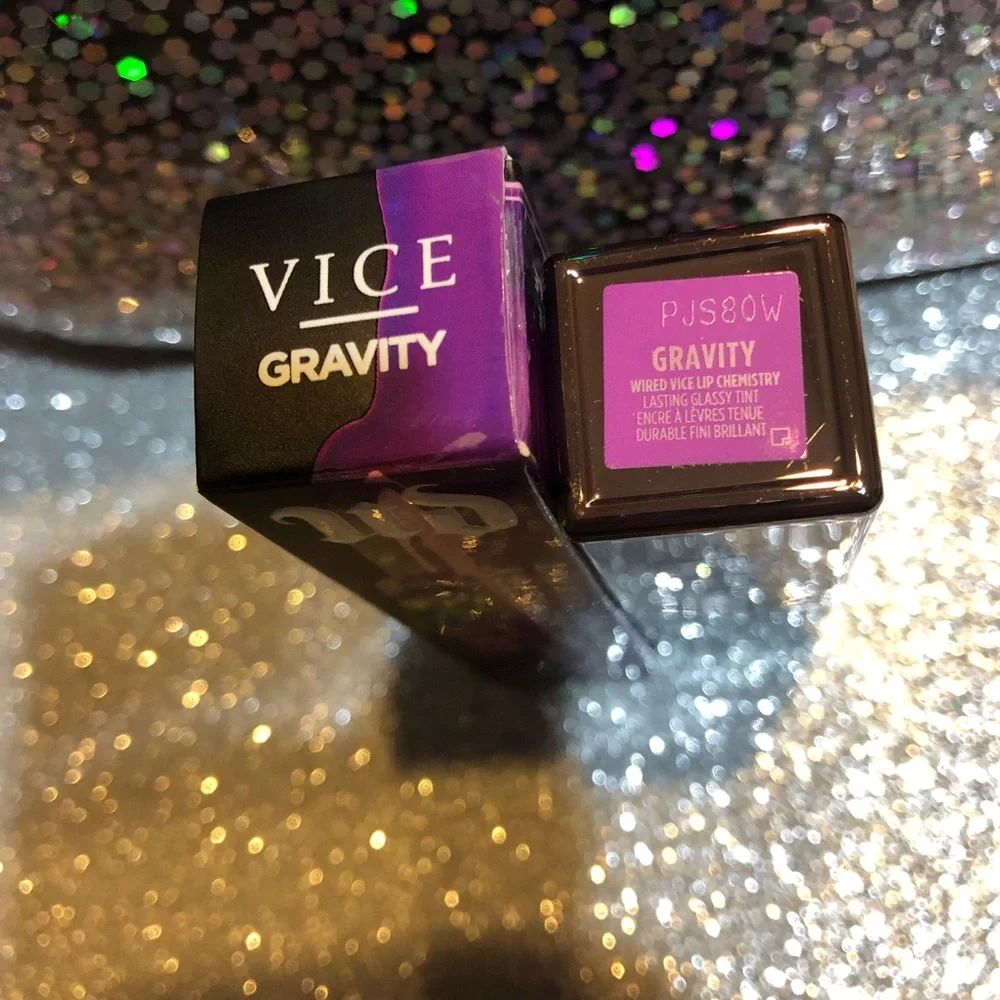 BNIB! Urban Decay Wired Lip Chemistry Lasting Glassy Tint in GRAVITY